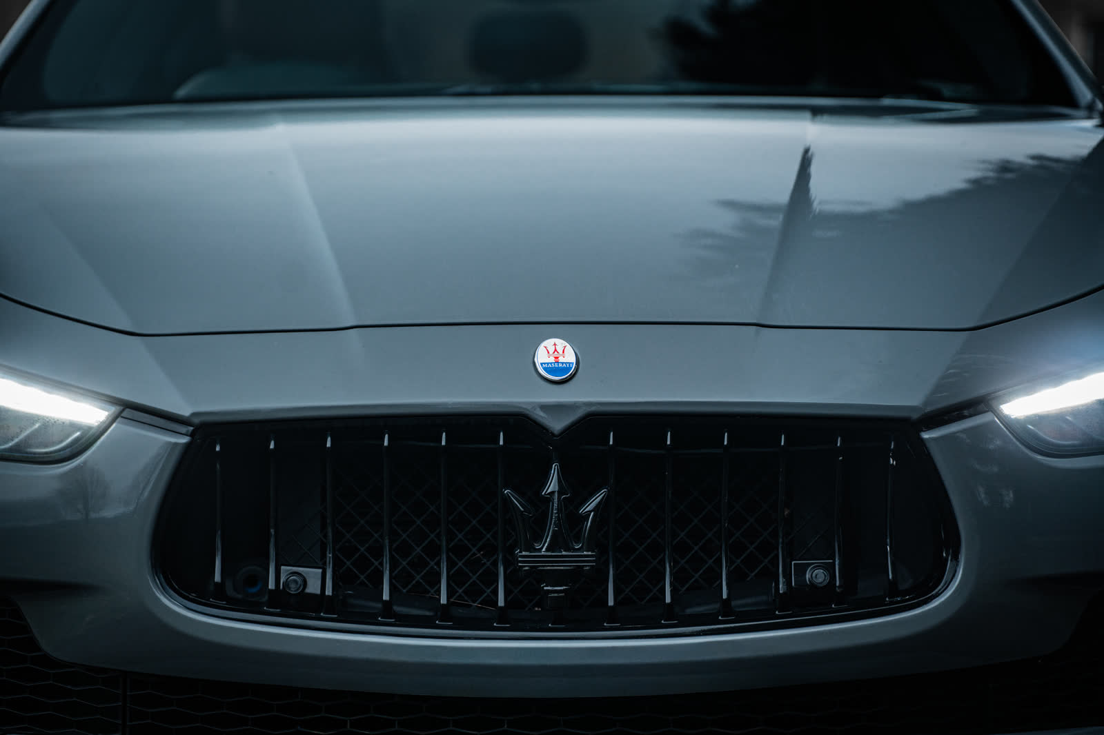 Maserati Ghibli grille and trident close-up